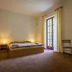 Apartment Weissov Dom Banska Stiavnica